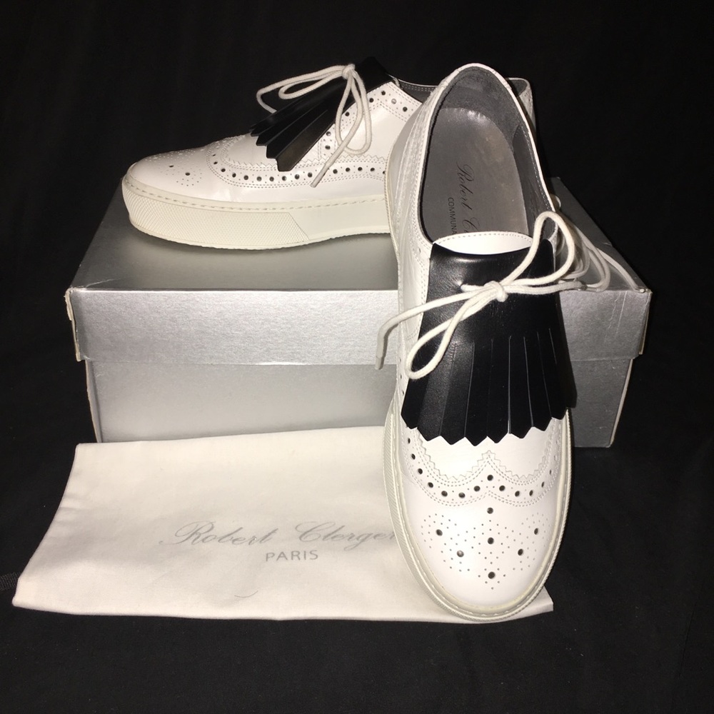 “Robert Clergerie Paris” Fashion sneaker Sz 8-1/2M